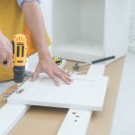 Co zrobić, kiedy sprzęt AGD ulegają awarii – lodówka przestaje chłodzić, pralka cieknie?